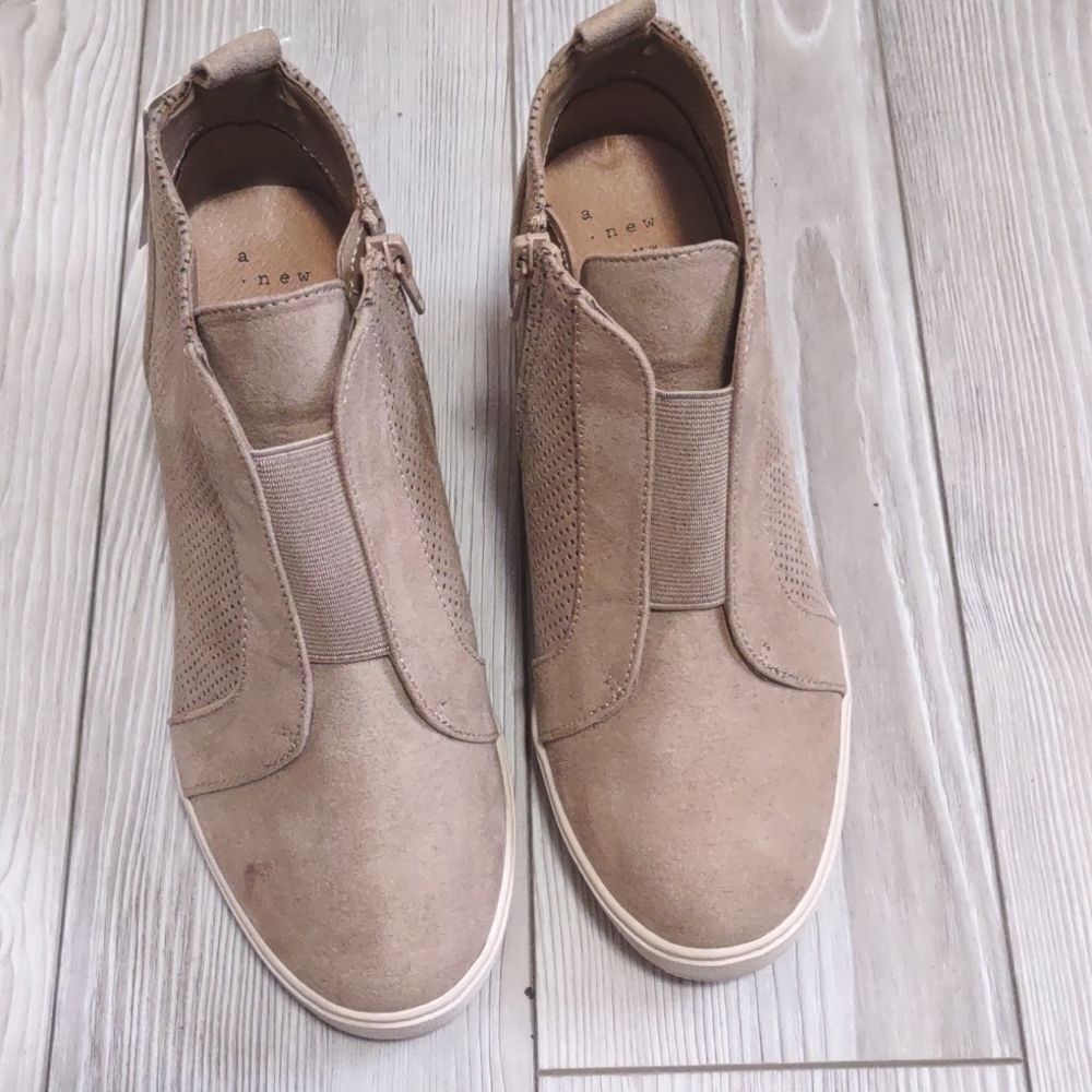 (15-3448)  A New Day Taupe Kolie Sz 11